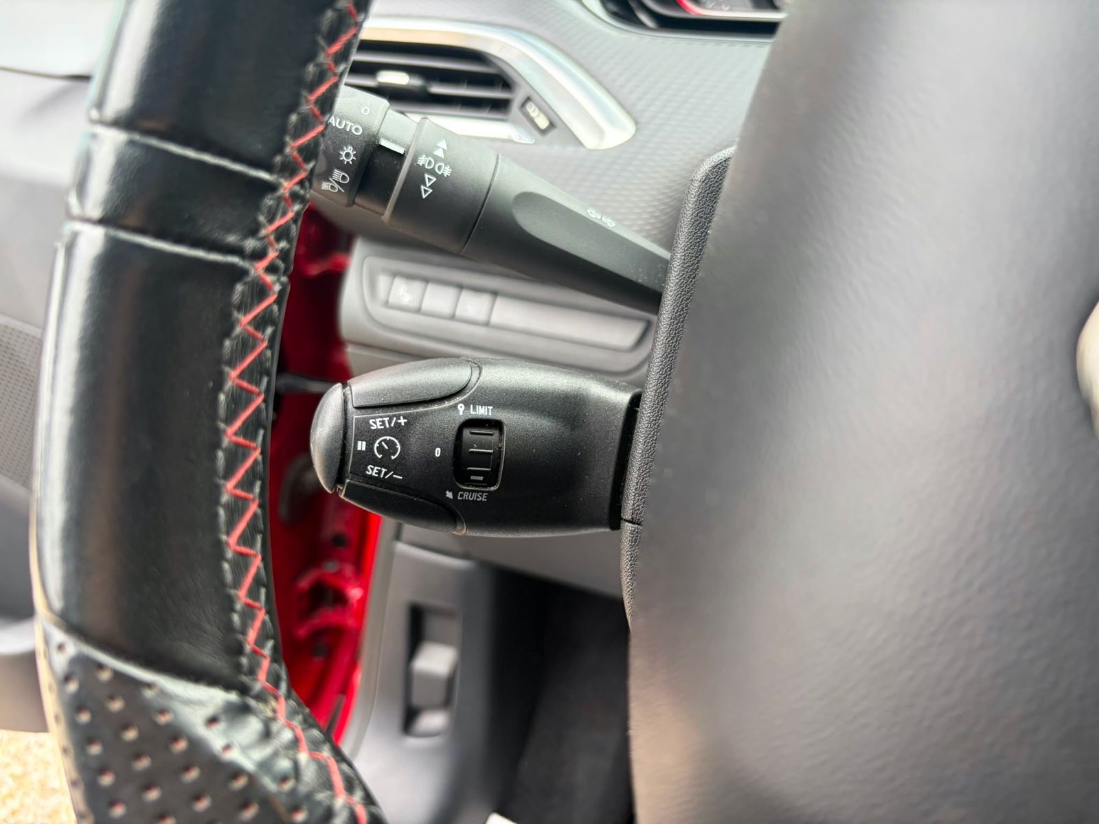 PEUGEOT 2008 2008 GT-Line*Automatik*Kamera*Klimaauto*Tempomat, Ansicht 12