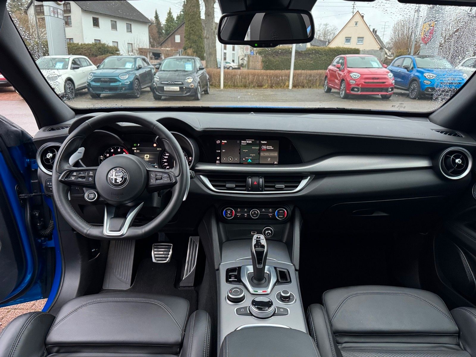 Fahrzeugabbildung Alfa Romeo Stelvio Veloce 280 PS AT8 Memory Navi Glasdach