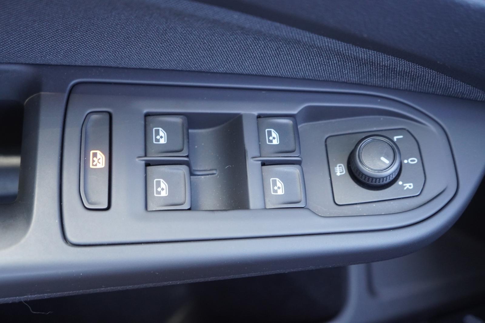 Volkswagen Golf VIII 1.0 TSI LED Sitzheizung PDC, миниатюра 15
