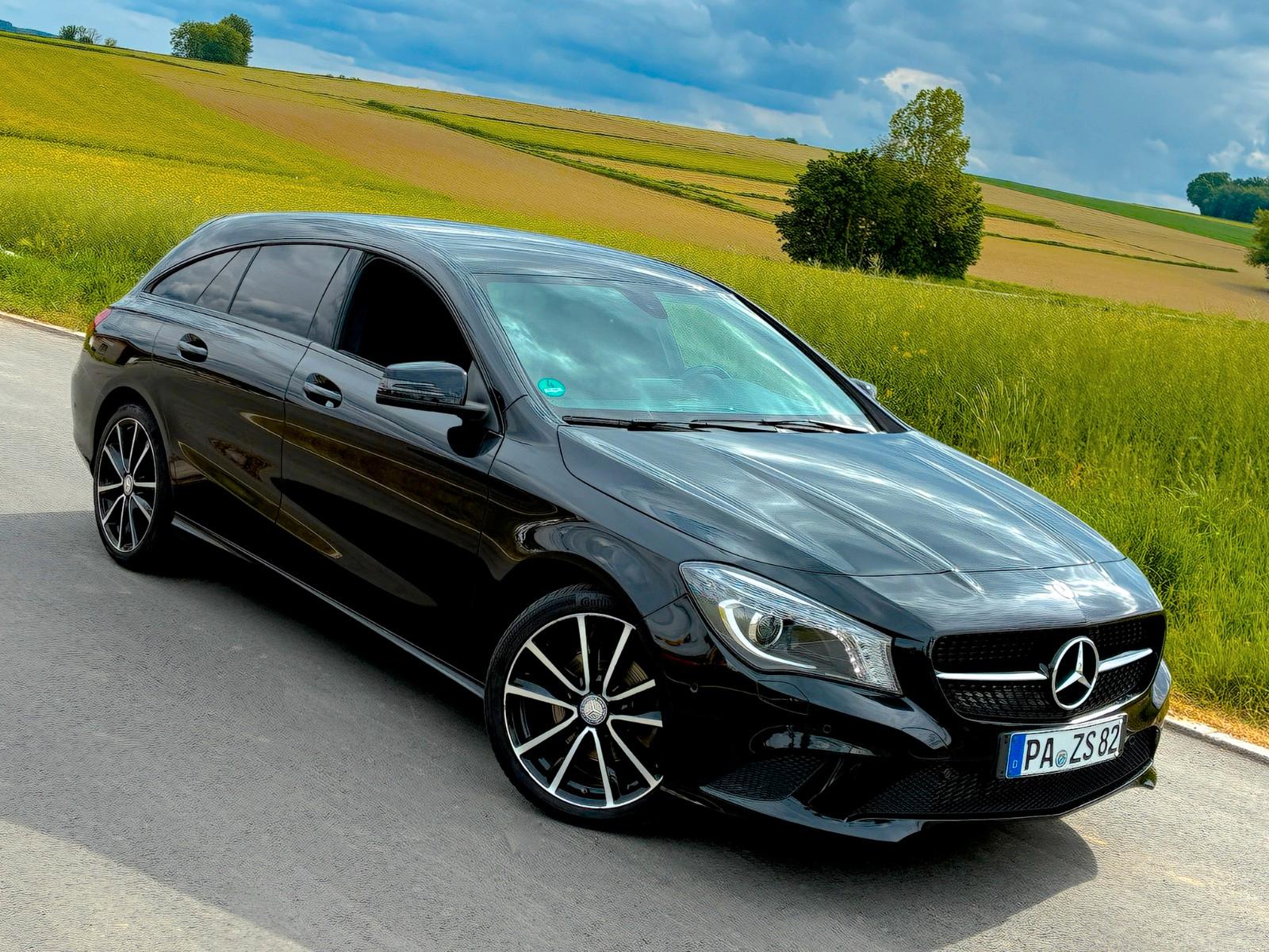 Mercedes-Benz CLA 180 Shooting Brake AMG Line 49000km