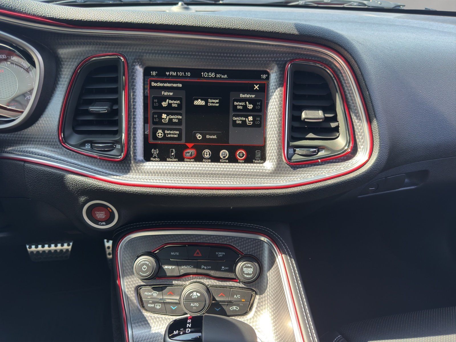 Fahrzeugabbildung Dodge CHALLENGER 6.2 V8 SRT HELLCAT/KAMERA/GRA/1.HAND/