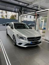 Mercedes-Benz Mercedes CLA180 - Mercedes-Benz CLA 180 in Köln