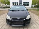 Ford Focus C-MAX Ghia - Ford Focus aus 2004: Ghia