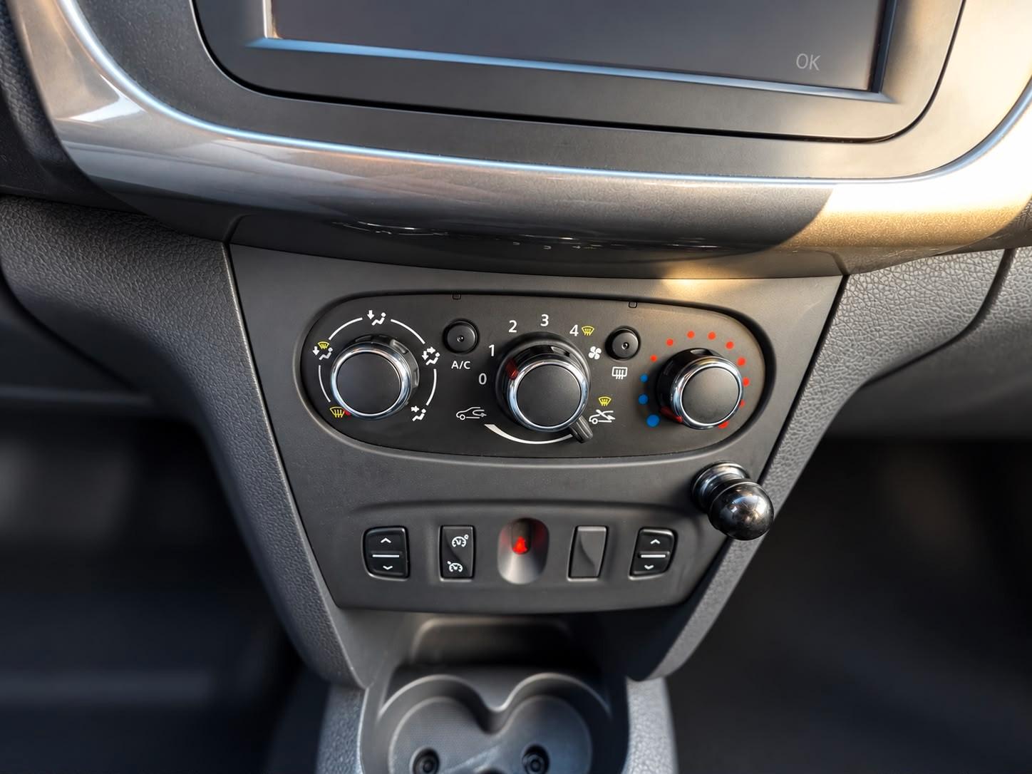 Dacia Sandero 2015 — photo 20