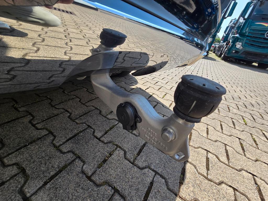 Mercedes-Benz GLS 600