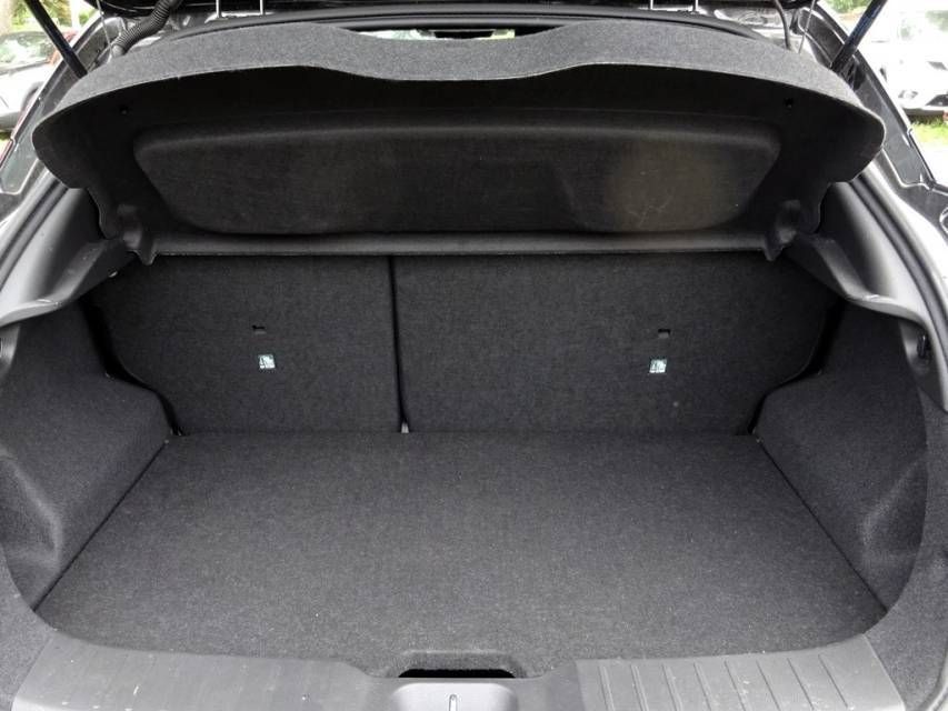Fahrzeugabbildung Nissan Juke 1.0 DIG-T Automatik N-Connecta
