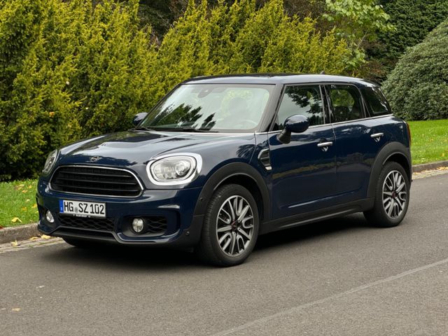 MINI Cooper Countryman John Cooper Works 8-Fach