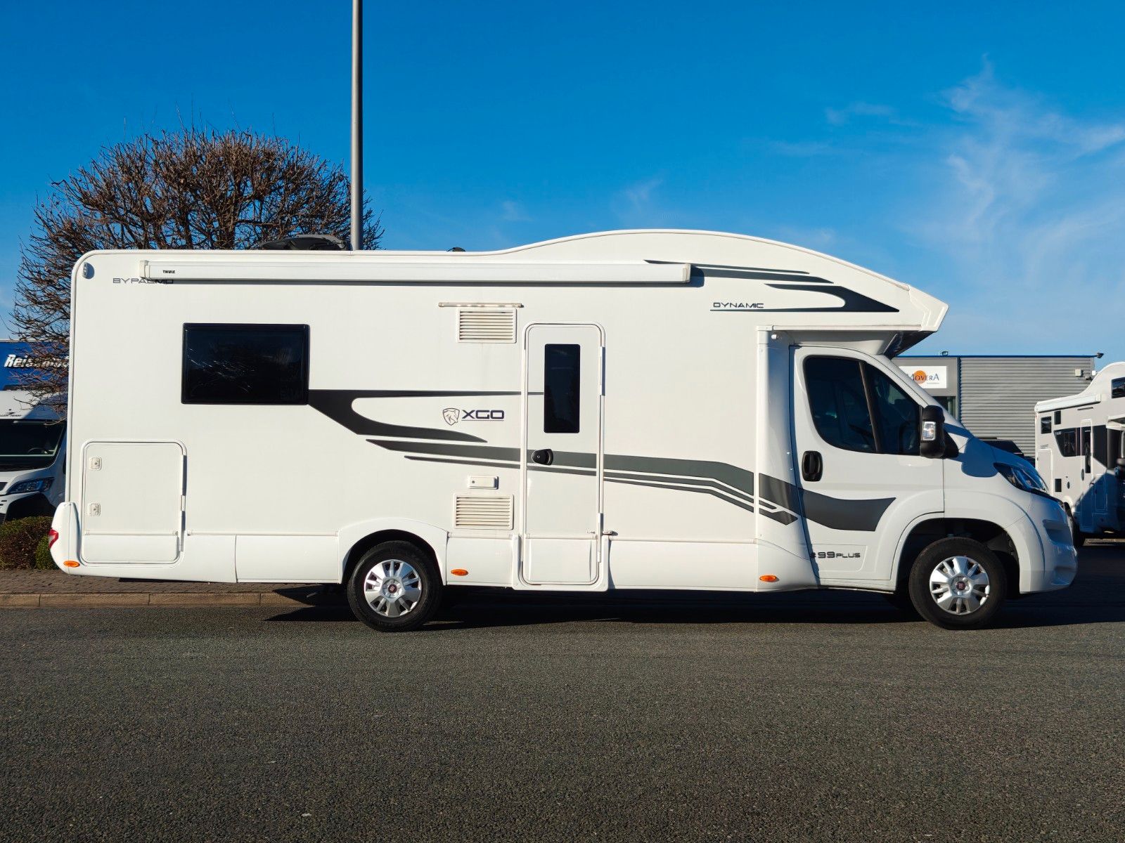 Fahrzeugabbildung XGO Dynamic 99 P + Hubbett, Solar, SAT, TV, Markise