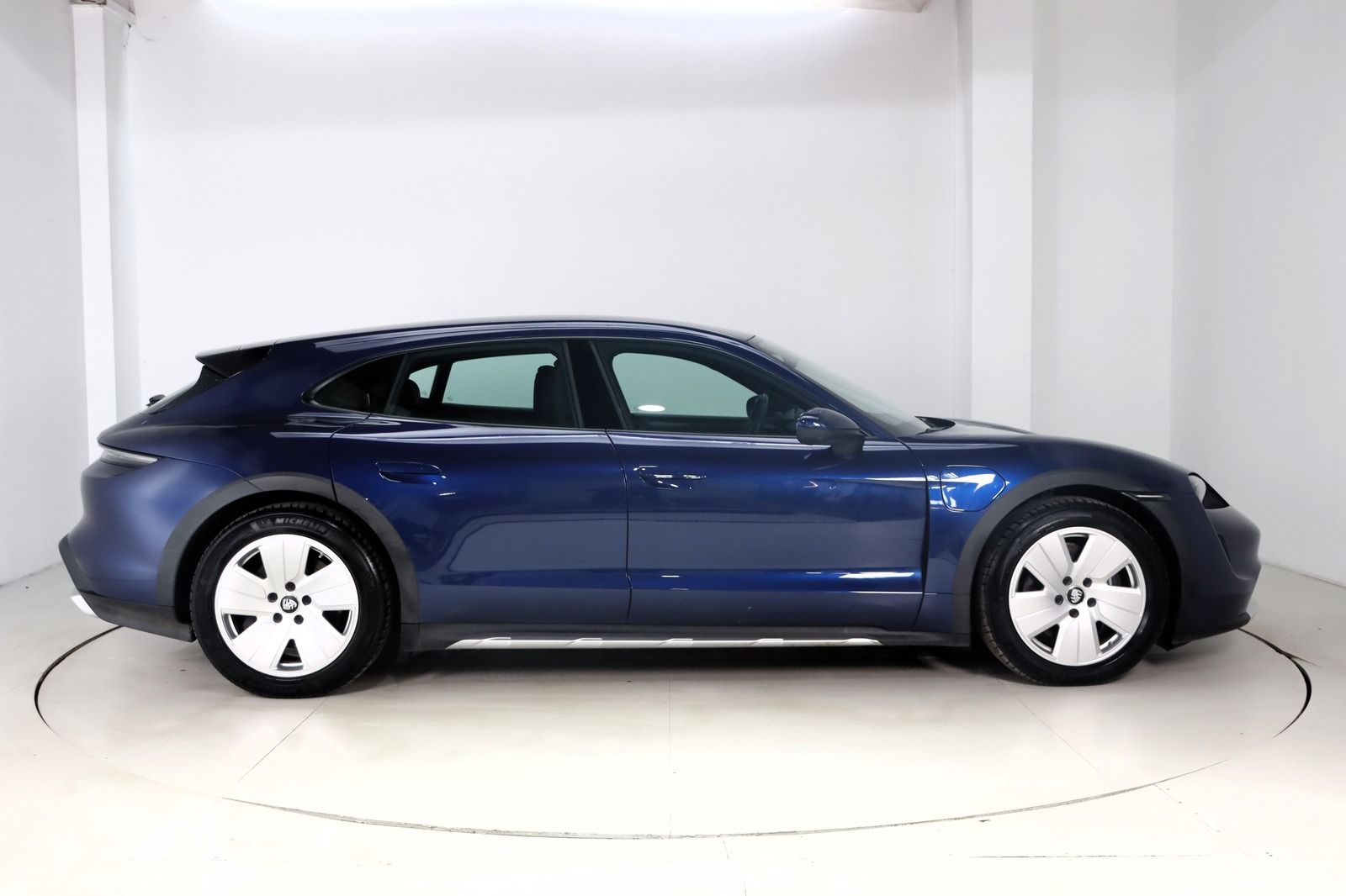 Fahrzeugabbildung Porsche Taycan 4 Cross Turismo * Luftfederung * LED