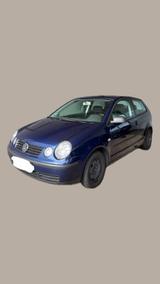 Volkswagen VW POLO 1.2 (54PS) - Volkswagen Polo aus 2004 mit Benzin-Antrieb: Kleinwagen, mit Klimaanlage, 1.2