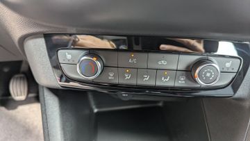 Bild 16 Opel Corsa F 1.2 SHZ/LHZ/LED/KLIMA/PDC/RADIO+BT