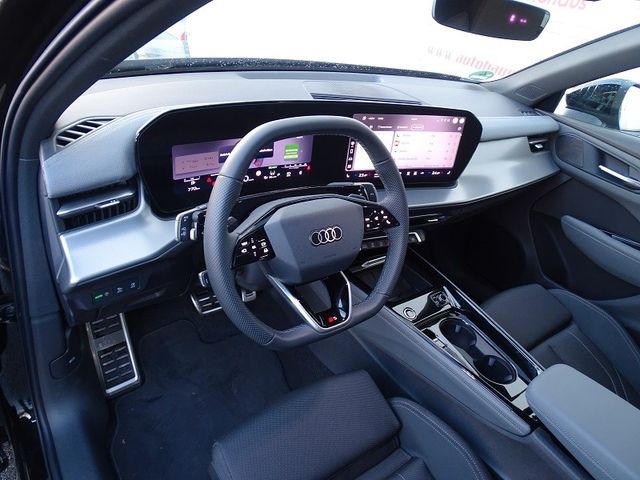 Q3 35 TFSI S-tronic S Line / Tech Plus