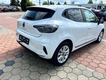 Renault Clio - 7
