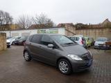 Mercedes-Benz A 180 Classic, EU5, Klima, SH, Allwetter !! - Mercedes-Benz A 180 in Halle