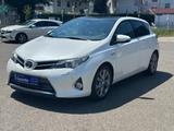 Toyota Auris 1.8 Hybrid Executive *PANO*KAMERA*SCHECKH* - Toyota Auris Gebrauchtwagen in Stuttgart