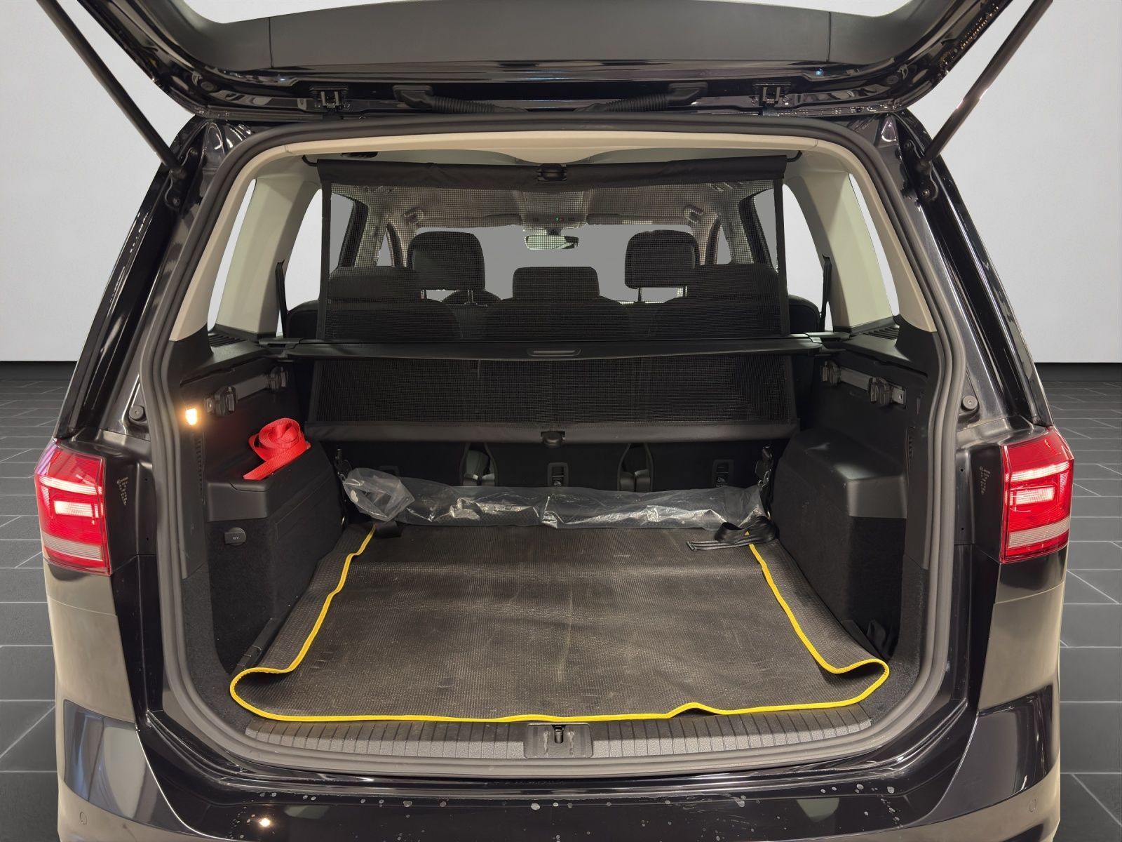 Volkswagen Touran - Bild 16