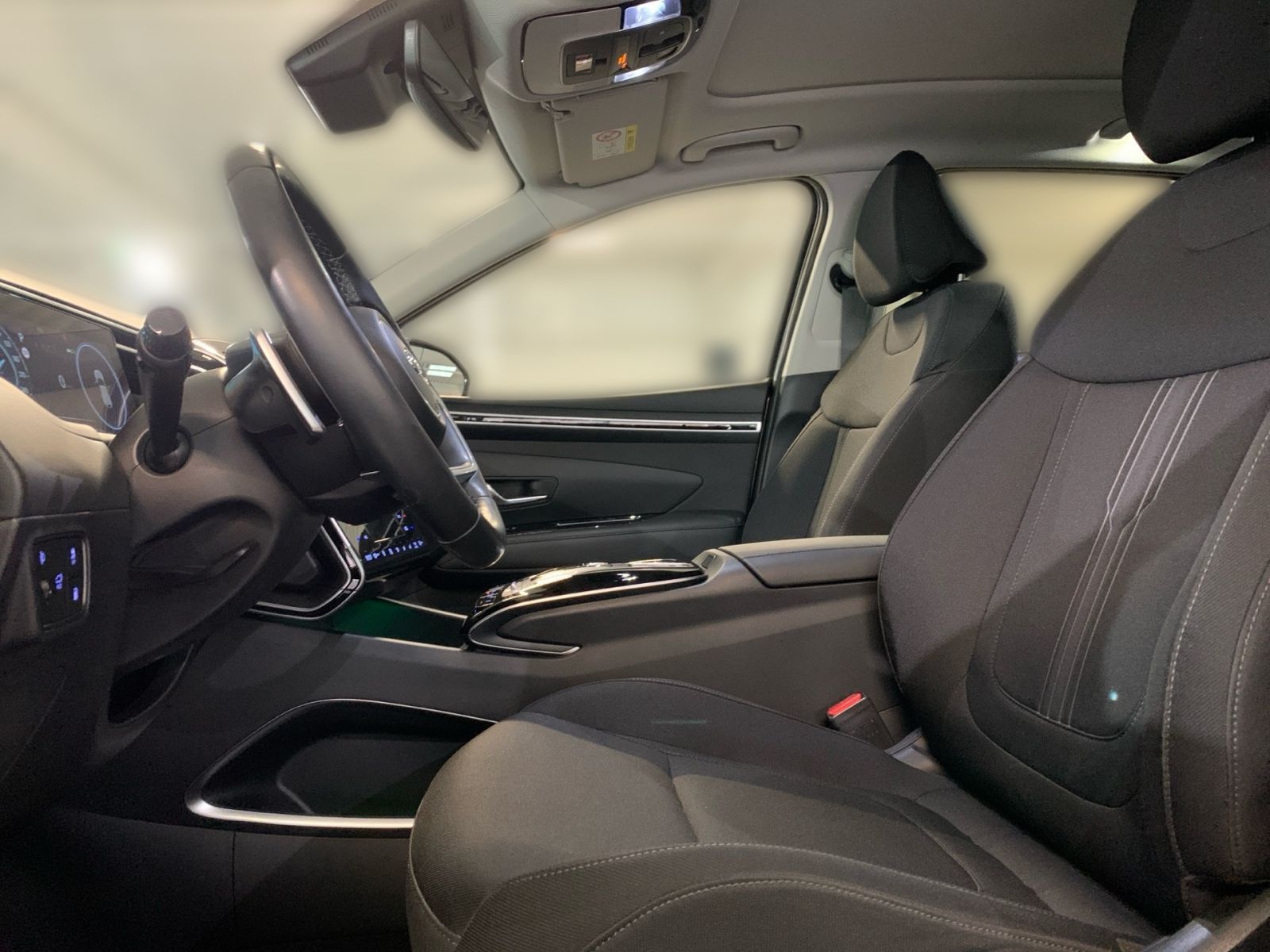 Fahrzeugabbildung Hyundai TUCSON 1.6 T-GDI Trend Plug-In Hybrid 4WD Panor.