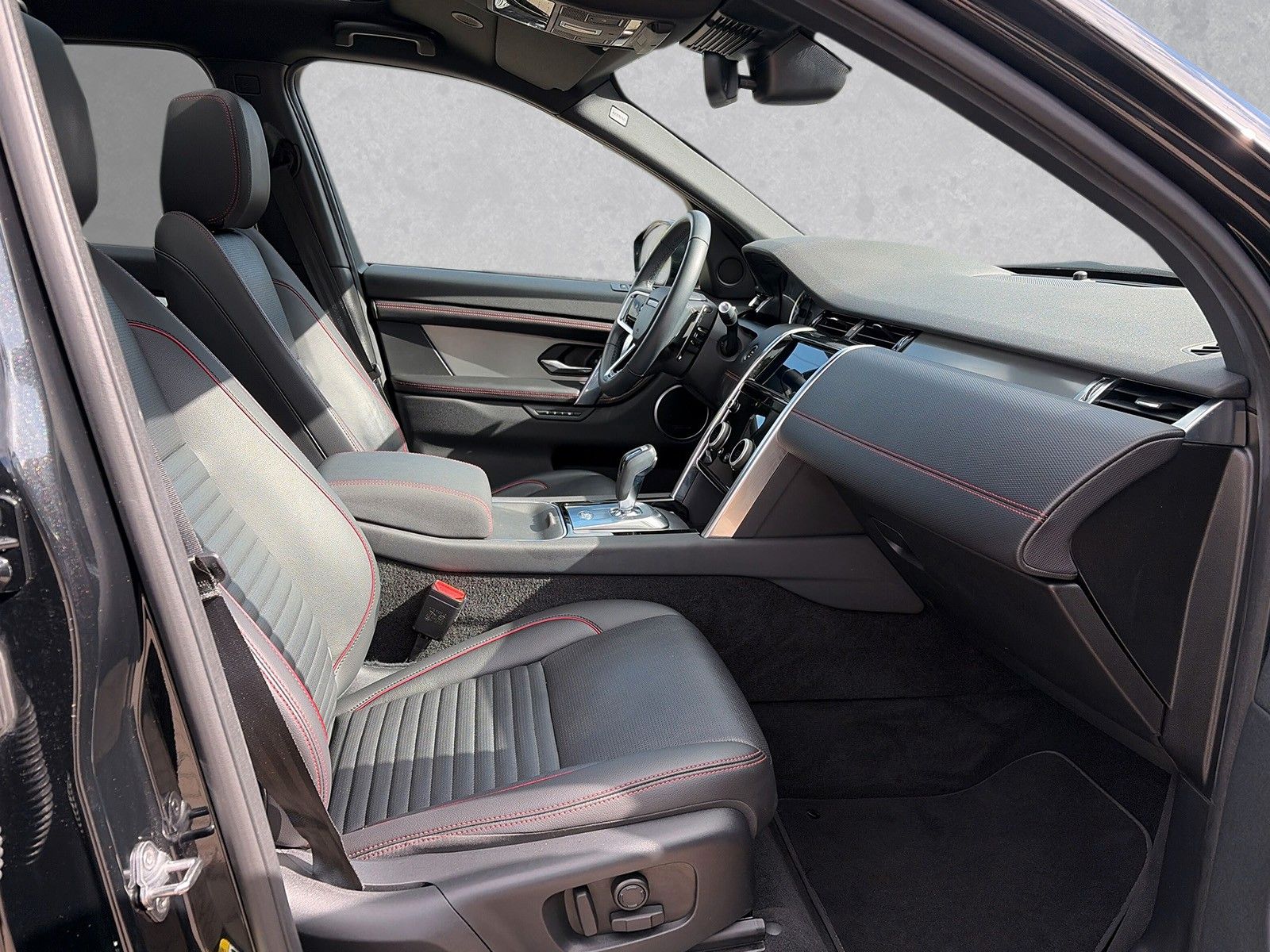 Land Rover Discovery Sport P300e PHEV R-DYNAMIC SE Panorama imagem 3