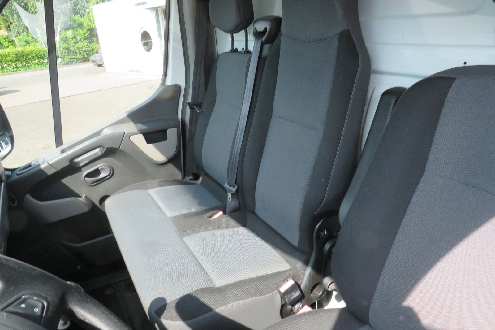 Fahrzeugabbildung Renault Master III Kasten L2H2 HKa 3,5t