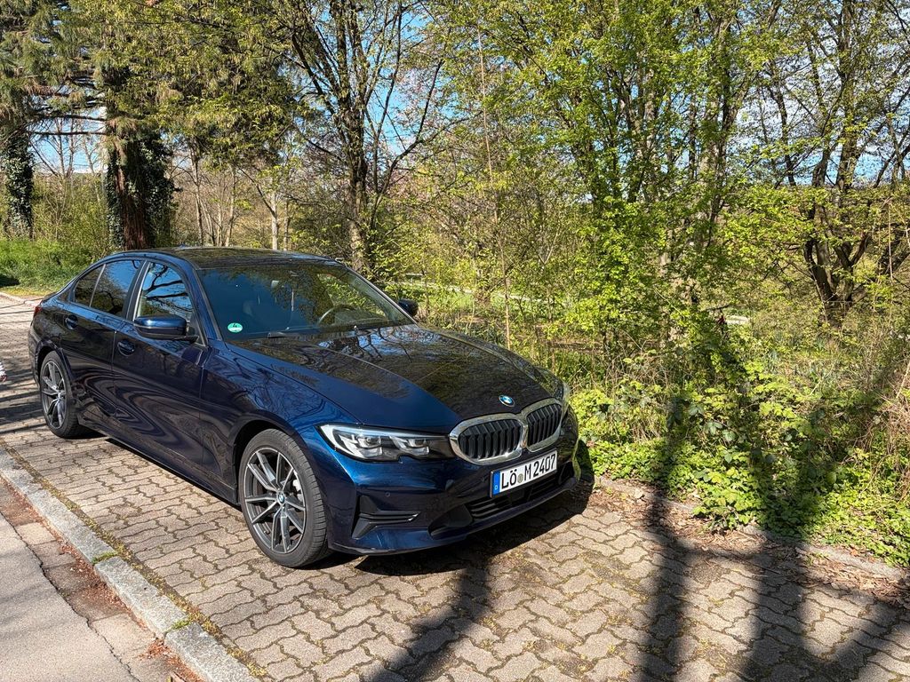 Image of BMW 320