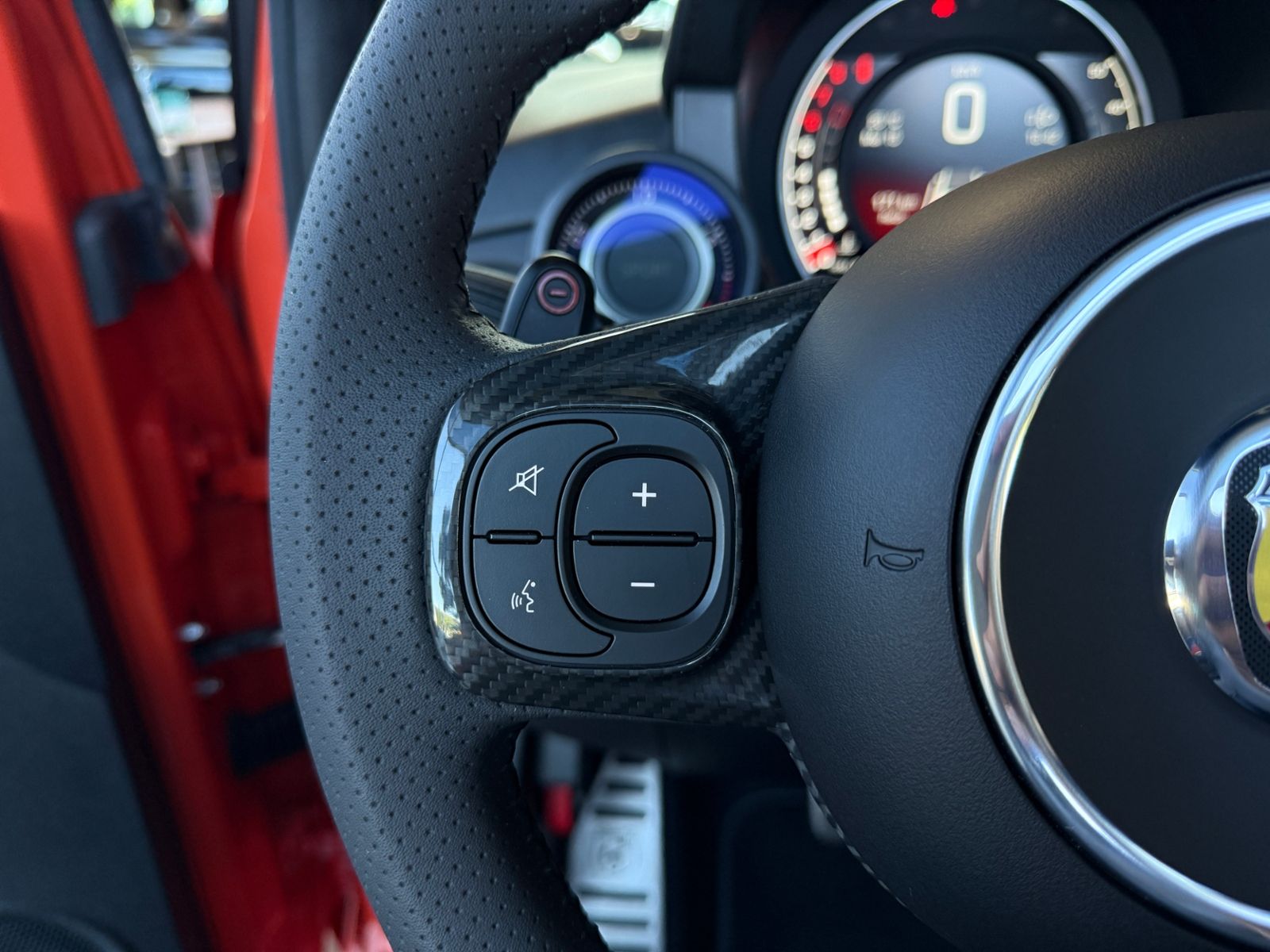 Fahrzeugabbildung Abarth 695C Aut. CarPlay ALU
