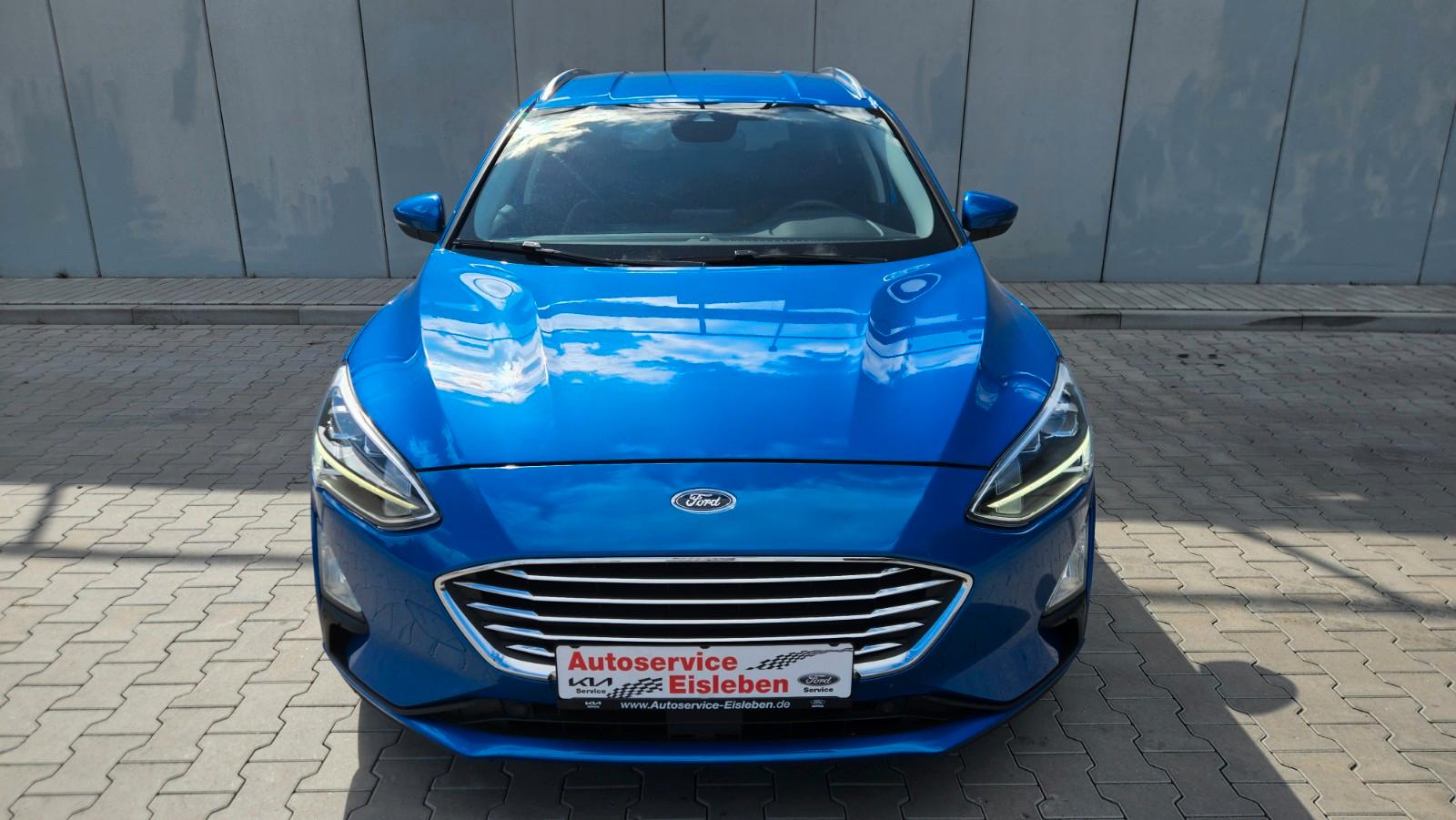 Ford Focus Turnier Titanium  LED*Navi*WiPa*AHK*2xPDC
