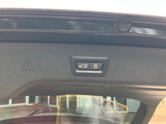 Touring 530 e xDrive M Sport HUD Pano AHK