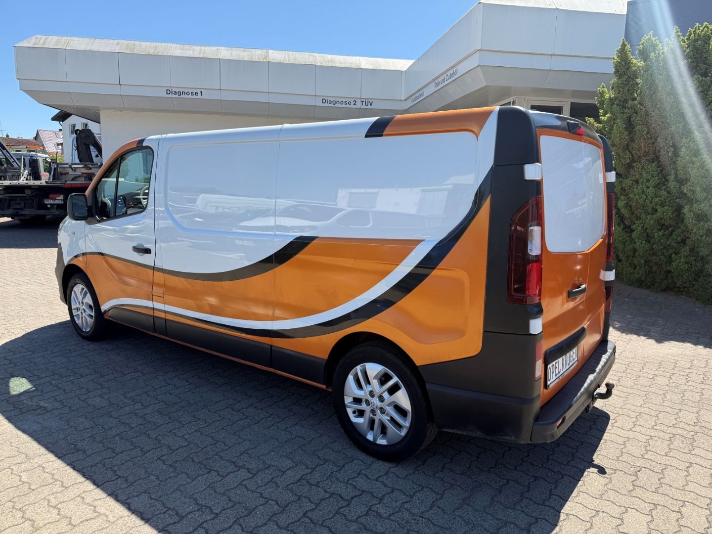 Fahrzeugabbildung Opel Vivaro B Kasten L2H1 Regalsystem+Kamera+AHK