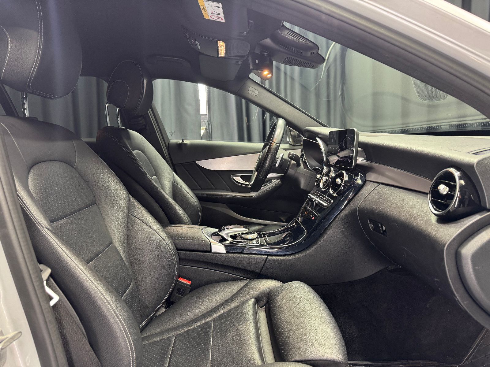 Fahrzeugabbildung Mercedes-Benz Mercedes Benz C 300e T-Modell |BURMESTER|AHK