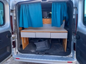 Opel Vivaro - 10