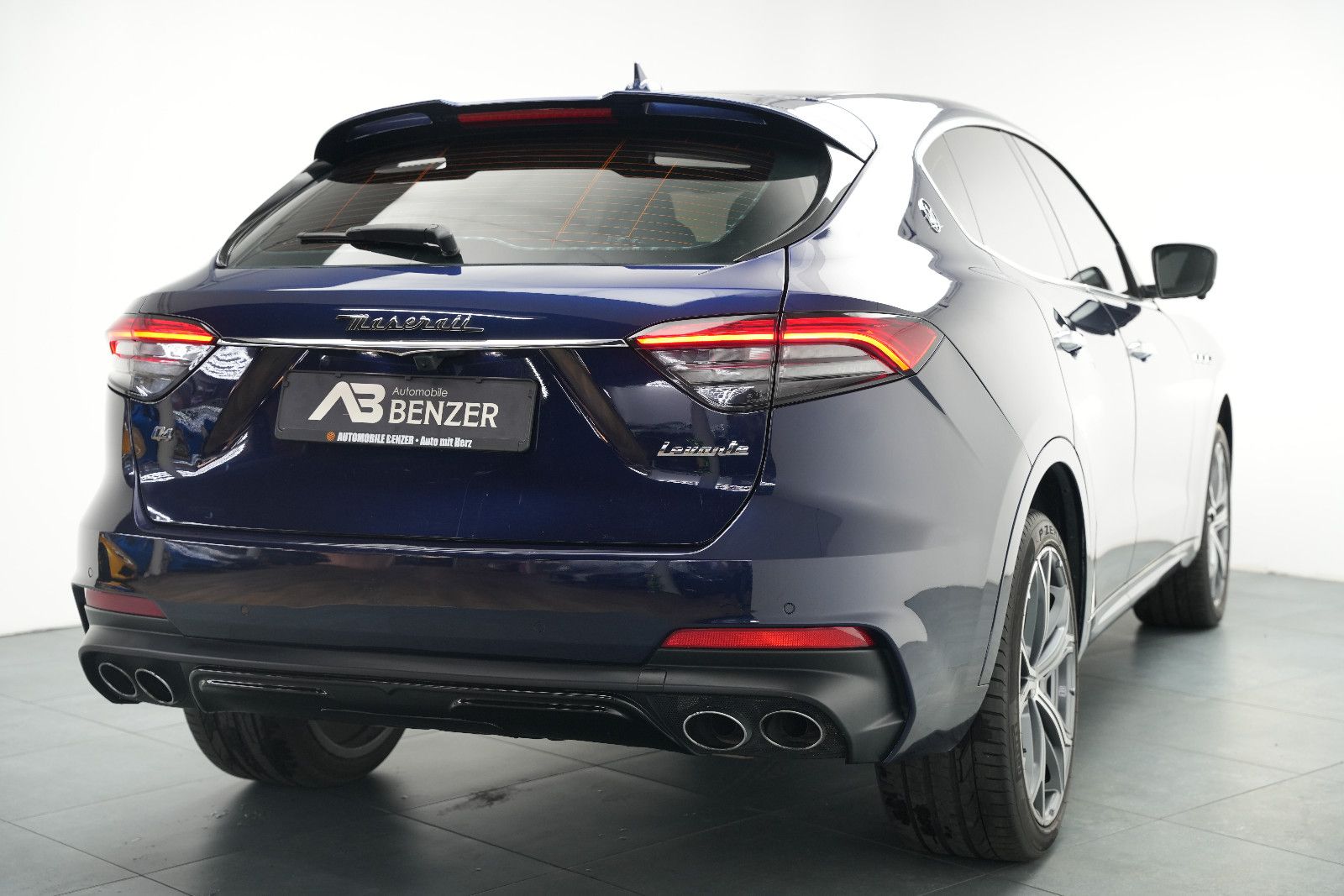 Fahrzeugabbildung Maserati Levante Diesel/GRANSPORT/LED/360°/MEMORY