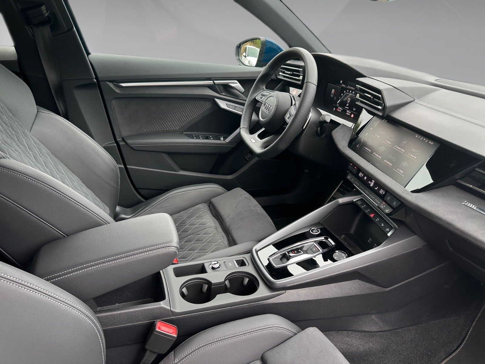Audi A3 Limousine 35 TFSI S line – Bild 8
