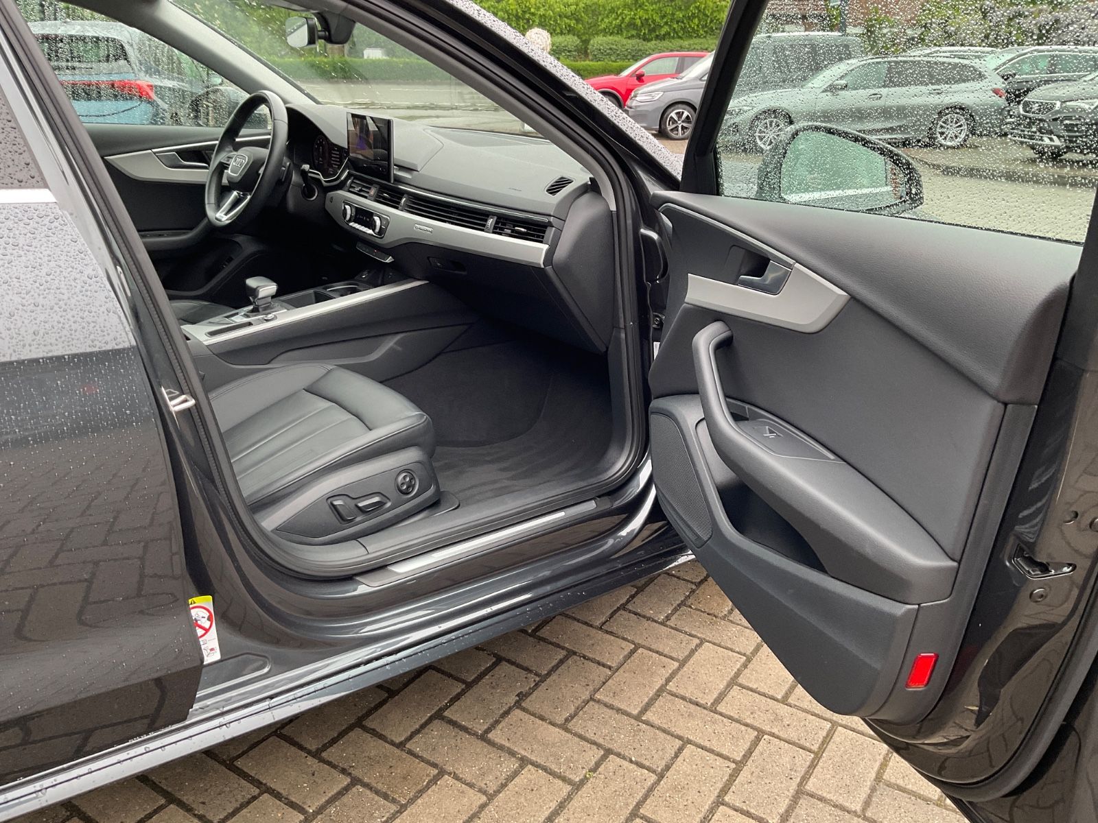 Fahrzeugabbildung Audi A4 Avant 40 TFSI quattro,Leder,ACC,Kamera,LED