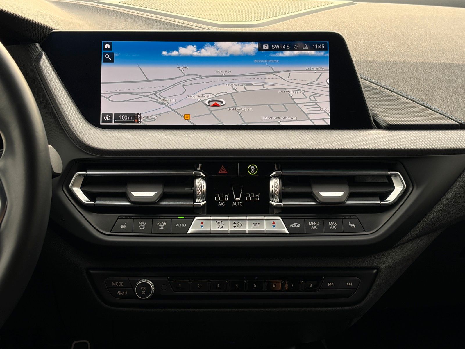 Fahrzeugabbildung BMW M135i xDrive HiFi SHZ LED DAB PDC Wireless Temp