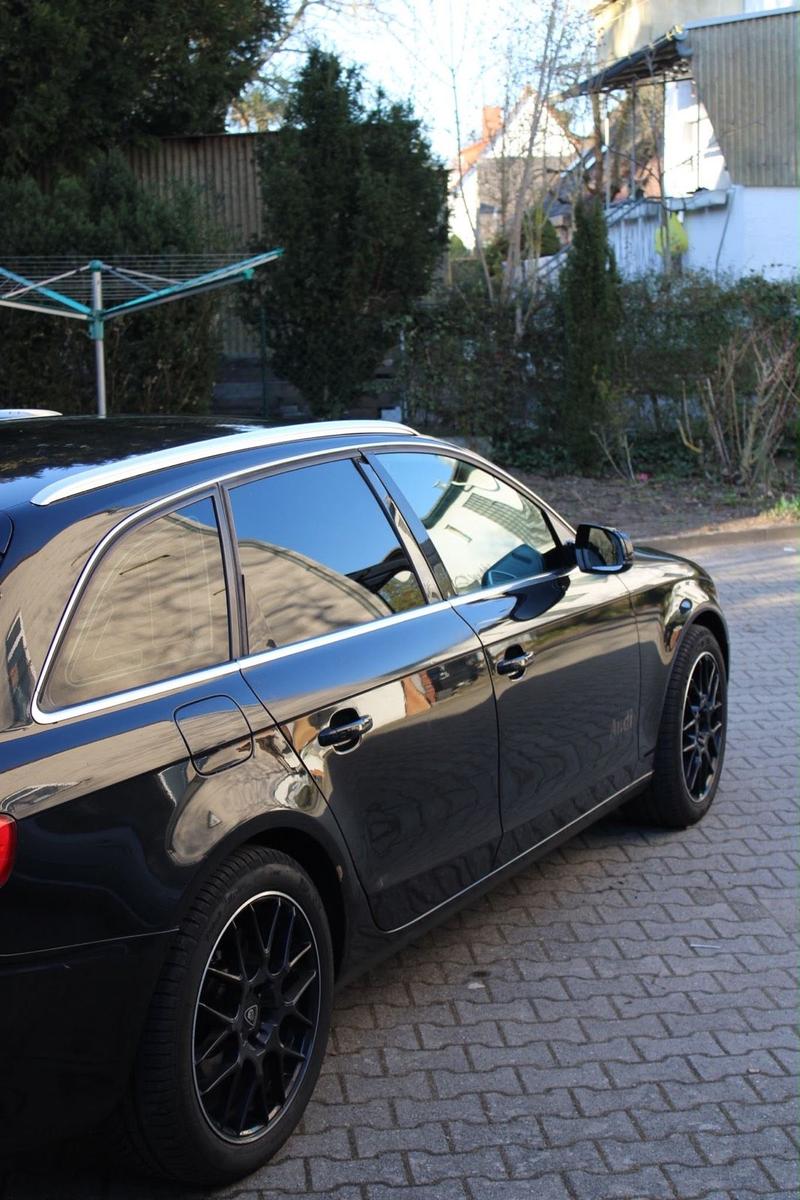 Audi A4 2010 — photo 7