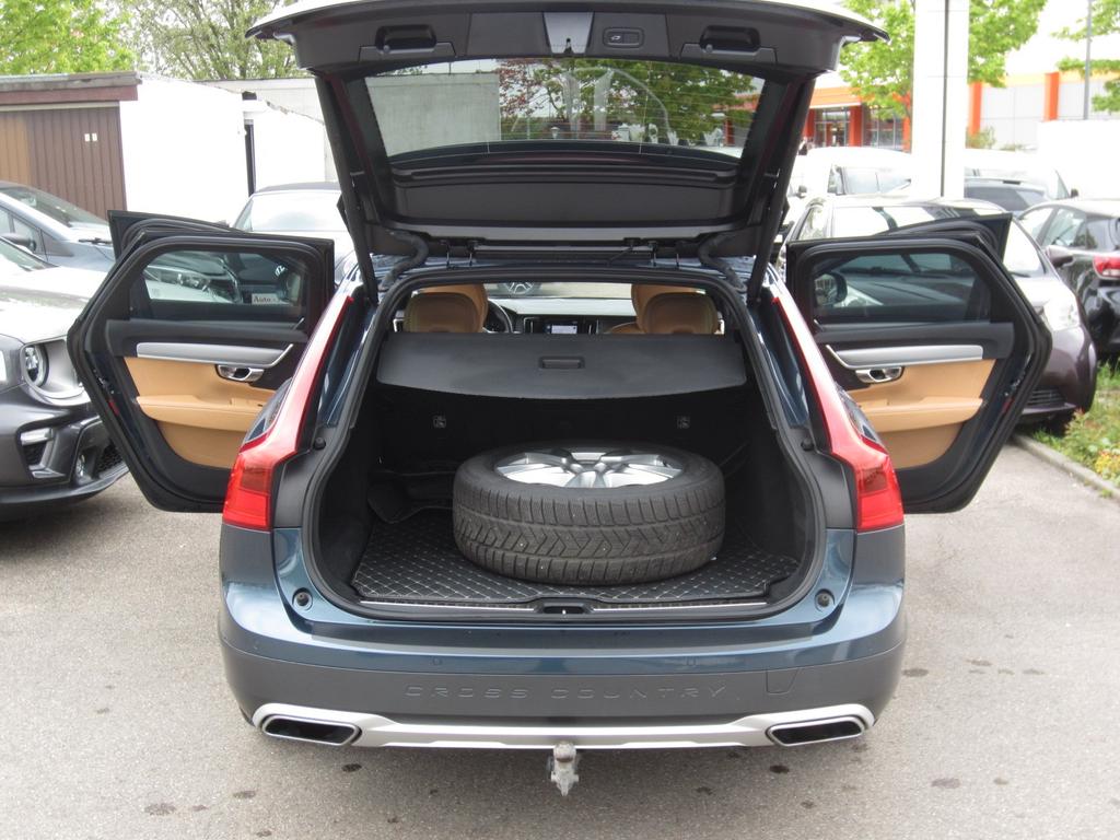Volvo V90 Cross Country