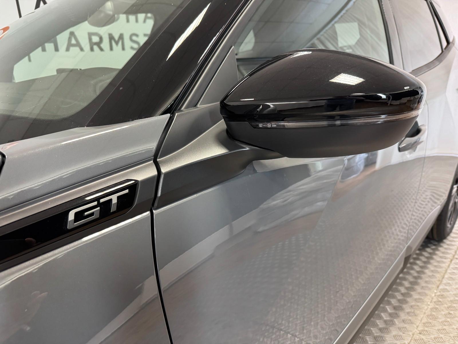 Peugeot 2008 Hybrid 145 GT Exclusive AHK 360Grad Kam.