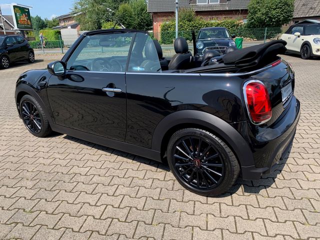 Fahrzeugabbildung MINI Cooper Cabrio 1,5 Classic Trim+Leder+Kamera+H&K