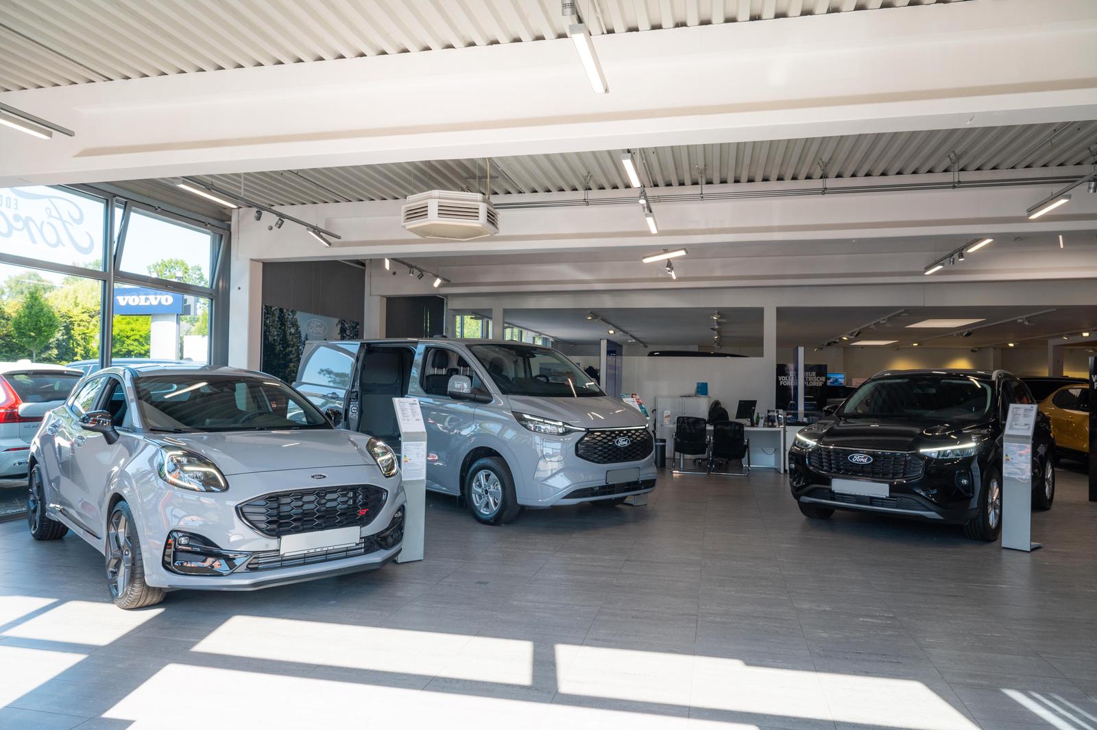 showroom-image-bottom