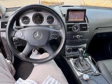 صورة 9 لـ 2008 Mercedes-BENZ C 220
