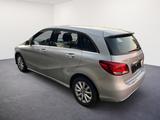 Mercedes-Benz B 180 Style/NAV/SHZ/ - silberne Mercedes-Benz B 180