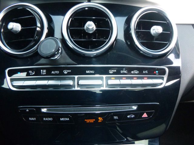 Fahrzeugabbildung Mercedes-Benz C 180 CGI Avantgarde Lim >NAV/Sitzheiz/PDC<