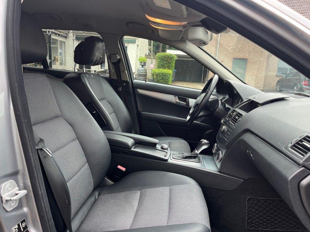 Mercedes-Benz C200 2009 — photo 7