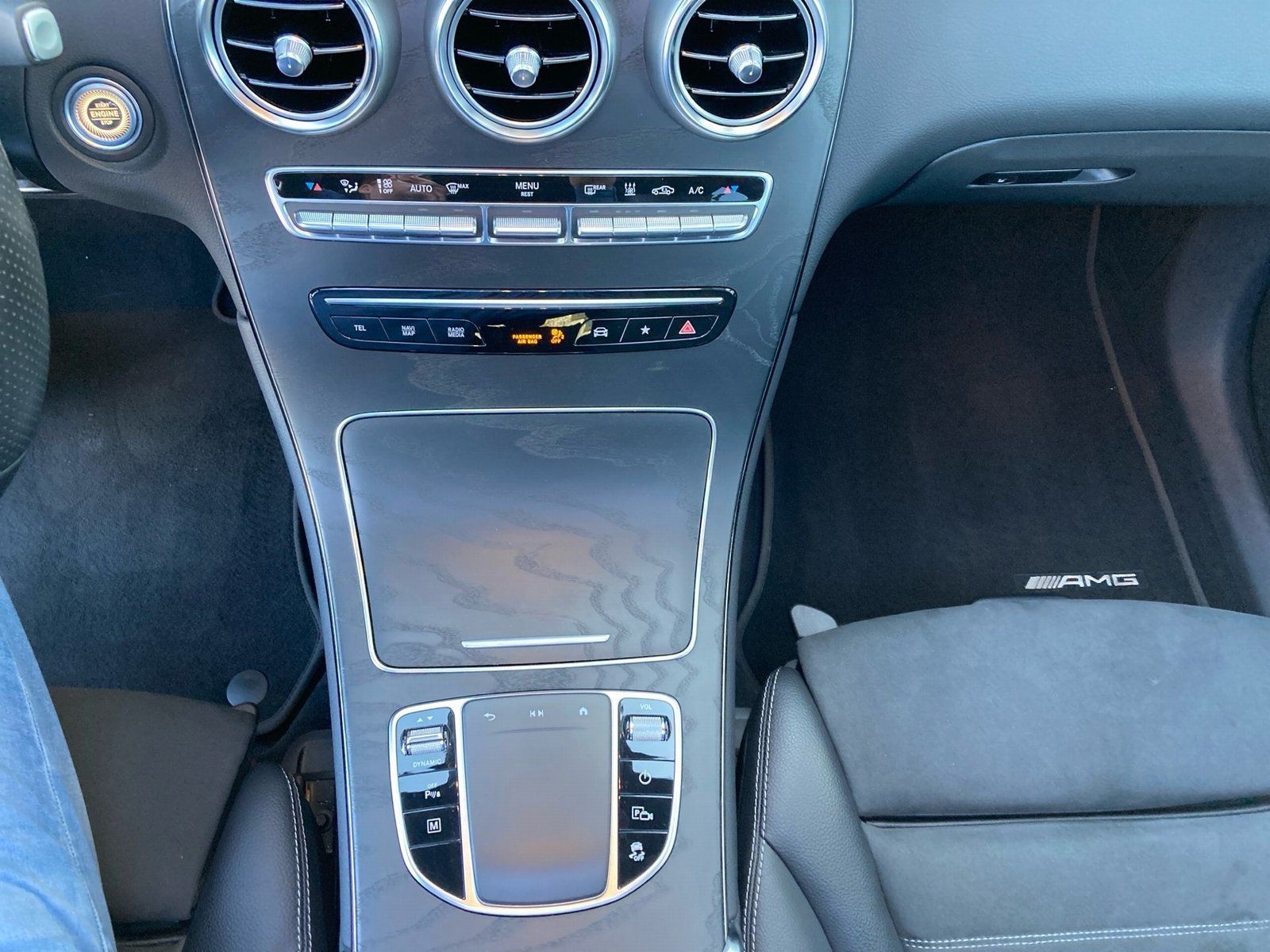Fahrzeugabbildung Mercedes-Benz GLC 300 de AMG 4M*Pano*AHK*Burmester*360°*Distro
