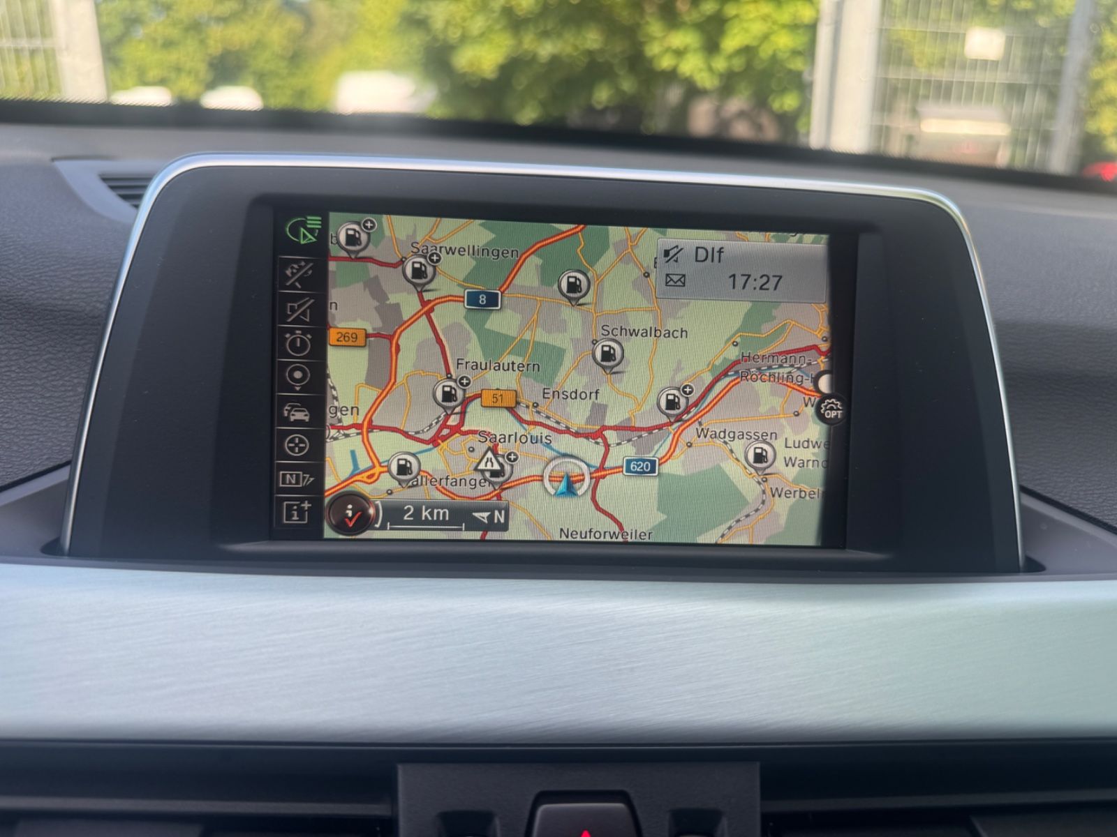 Fahrzeugabbildung BMW X1 sDrive 18 i Sport Line Navi+Sitzheizung