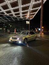 Mercedes-Benz Mercedes E220 CDI W211 - Mercedes-Benz E 220 aus 2004