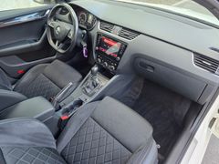 SKODA Octavia Combi RS 4x4 2.0TDI 184PS DSG AHK