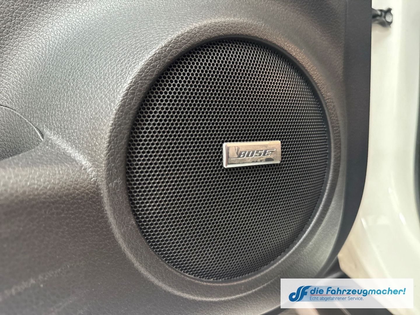 Fahrzeugabbildung Nissan X-Trail Tekna 4x4 2.0 dCi Panorama Navi Soundsys