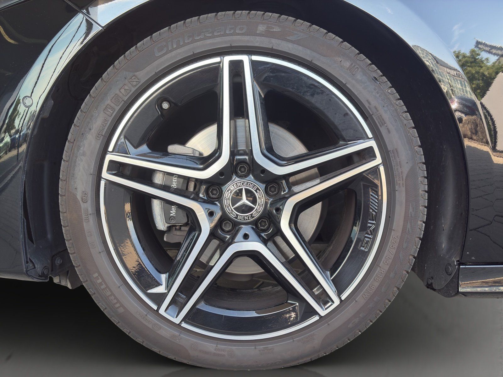 Fahrzeugabbildung Mercedes-Benz A 200 d AMG PANO Keyless DISTRONIC Multibeam