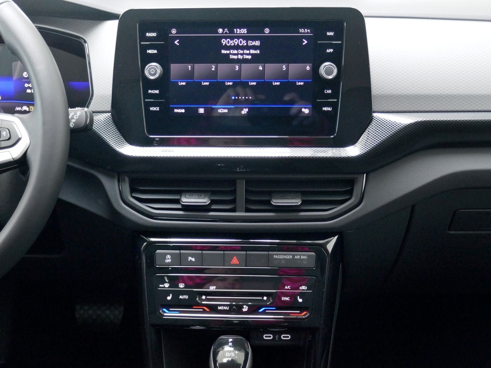 Fahrzeugabbildung Volkswagen T-Cross Life 1.0 TSI DSG | LED RFK ACC App